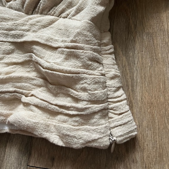 Tan linen Zara top from Italy - Picture 2 of 4